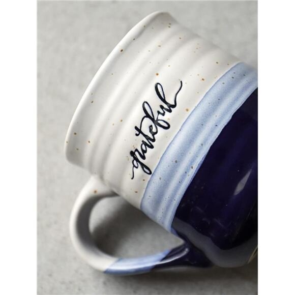 DOWAN 20 oz Coffee Mugs, Large Mugs with Word Blessed Grateful, Porcelain - Picture 5 of 7